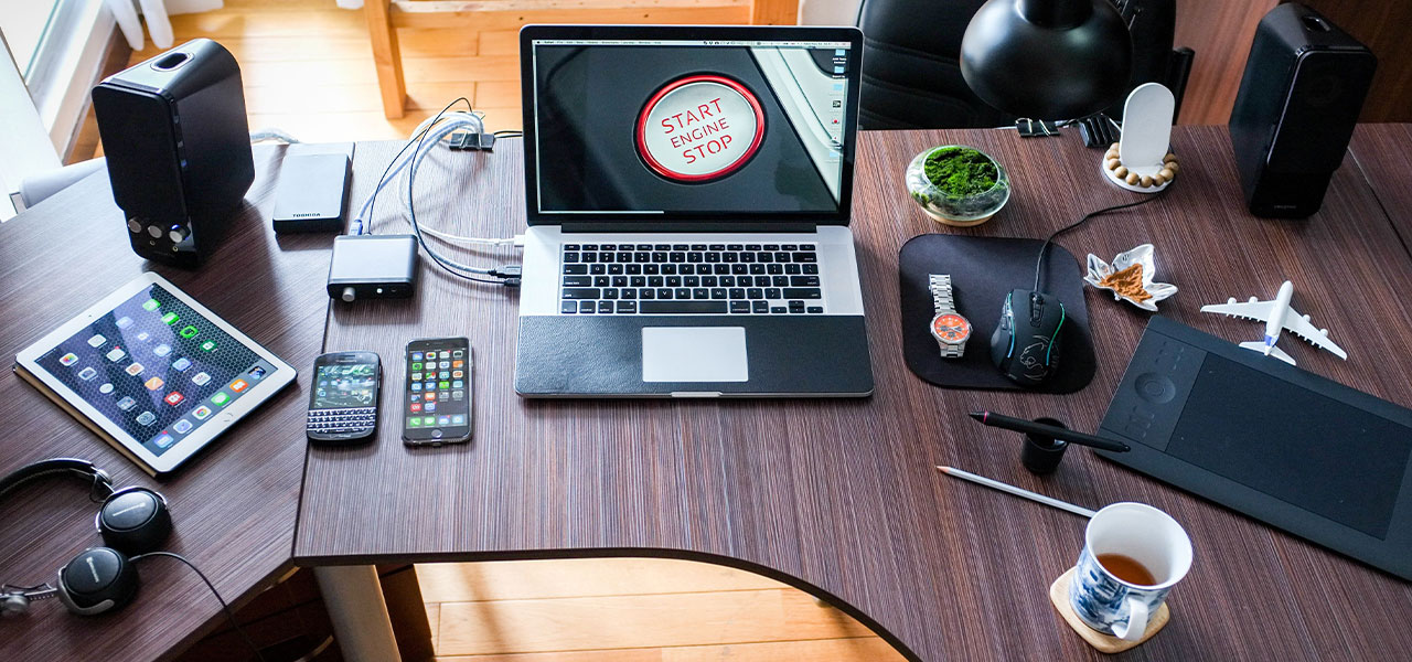 A comprehensive guide to buying a laptop table